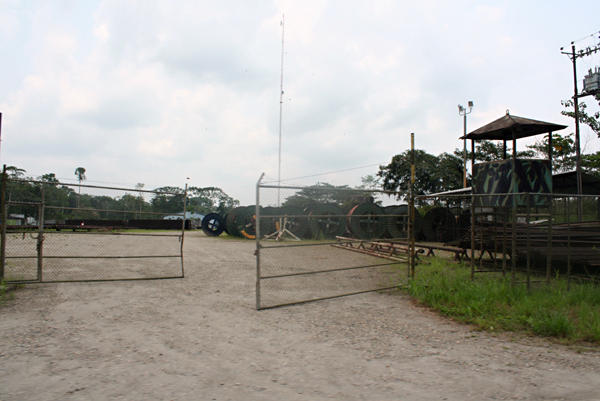 Oil industry infrastructure in the Ecuadorian Amazon. Photo by: Jeremy Hance.